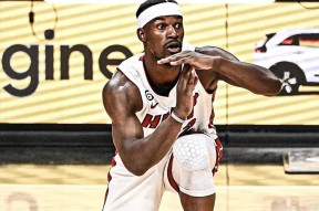 九游会官方网站包含关键时刻NBA总决赛焦点战，迈阿密热火调整名单，态度坚定，更衣室氛围转暖的词条